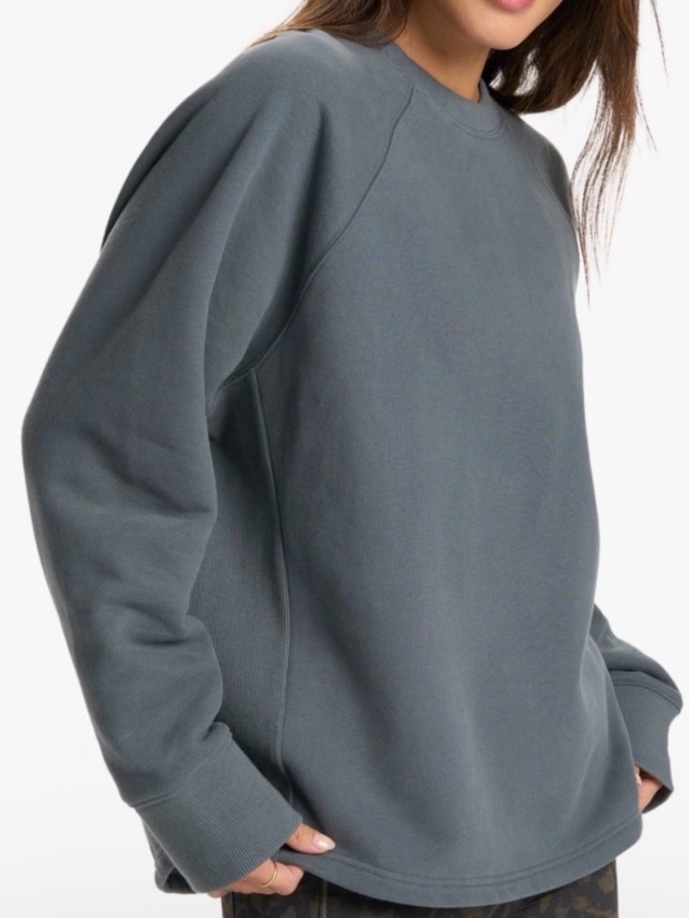 Vuori Women's Restore Oversized Crew Sweatshirt